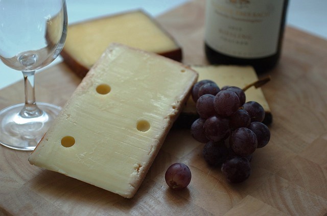 Käse und Wein w
